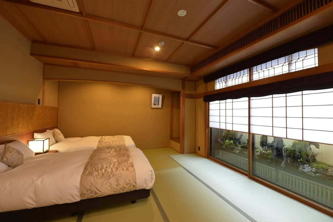 Ryokan (tradycyjny japoński pensjonat lub zajazd) Hotel Gion Oyado Kikutani Kioto